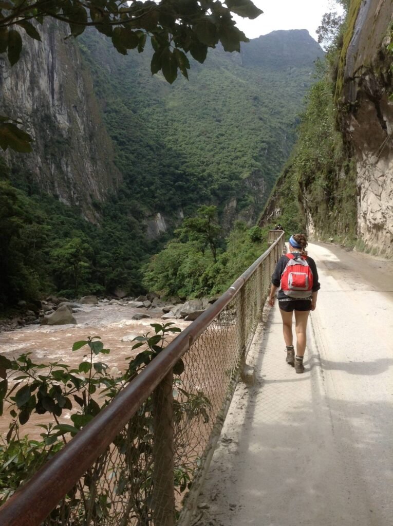 Caminata junto al río Urubamba